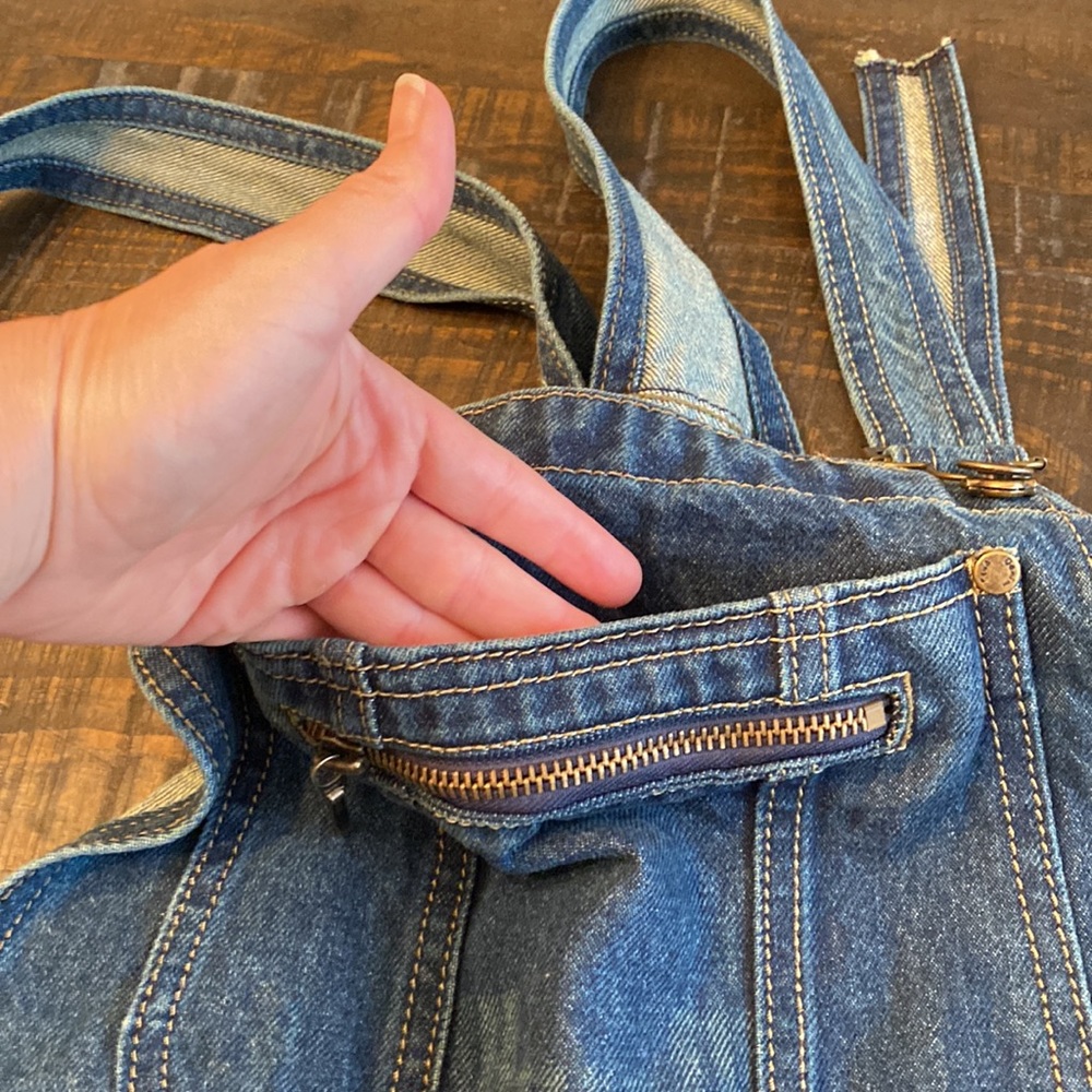 🍁🔥 NWT! Jean Bib Overall Shorts! - Picture 5 of 5